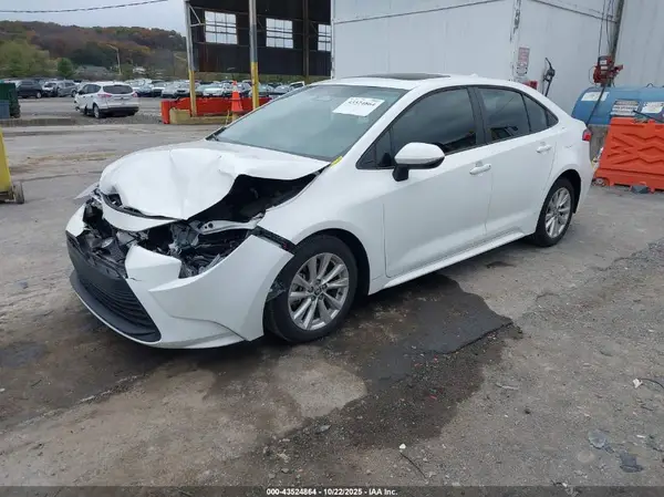 5YFB4MDE3PP043290 2023 TOYOTA COROLLA - Image 2