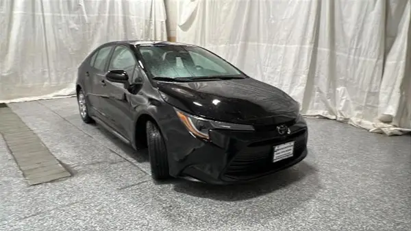 5YFB4MDE3PP049817 2023 TOYOTA COROLLA - Image 1
