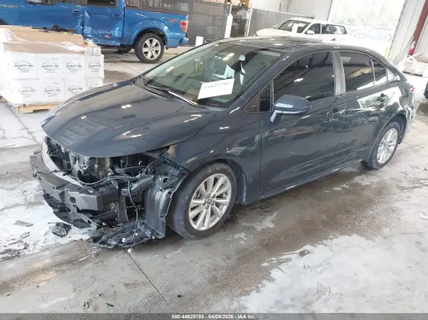 5YFB4MDE3PP057495 2023 TOYOTA COROLLA - Image 2