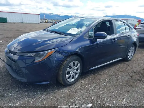 5YFB4MDE3PP068965 2023 TOYOTA COROLLA - Image 2