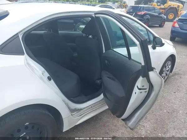5YFB4MDE3PP077679 2023 TOYOTA COROLLA - Image 8