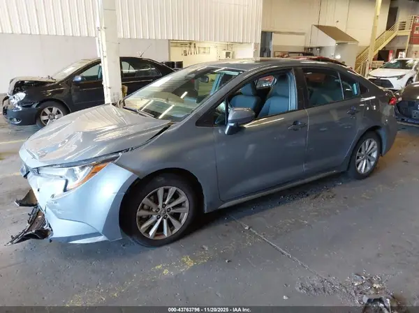 5YFB4MDE3RP080052 2024 TOYOTA COROLLA - Image 2