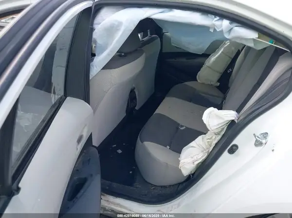 5YFB4MDE3RP088832 2024 TOYOTA COROLLA - Image 8