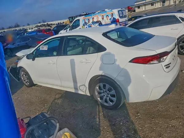 5YFB4MDE3RP118735 2024 TOYOTA COROLLA - Image 2