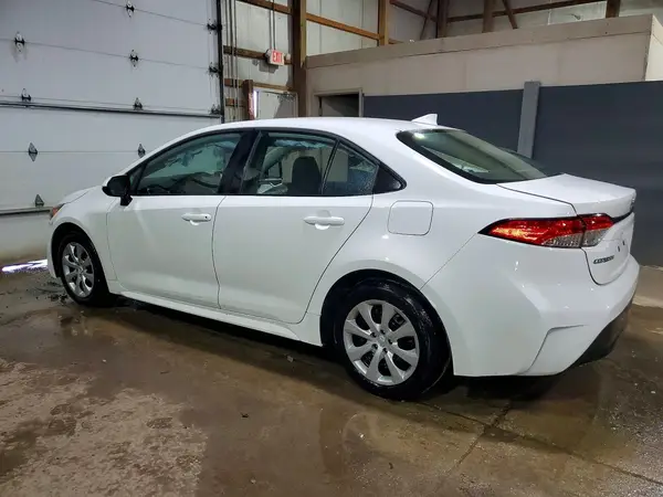 5YFB4MDE3RP132800 2024 TOYOTA COROLLA - Image 2