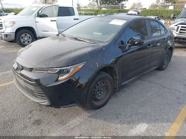 5YFB4MDE3RP136636 2024 TOYOTA COROLLA - Image 2