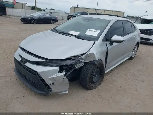 5YFB4MDE3RP139682 2024 TOYOTA COROLLA - Image 2