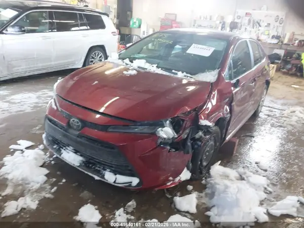 5YFB4MDE3RP153565 2024 TOYOTA COROLLA - Image 2