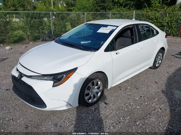 5YFB4MDE3RP161715 2024 TOYOTA COROLLA - Image 2
