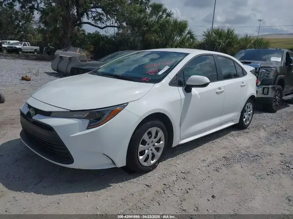 5YFB4MDE3RP163478 2024 TOYOTA COROLLA - Image 2
