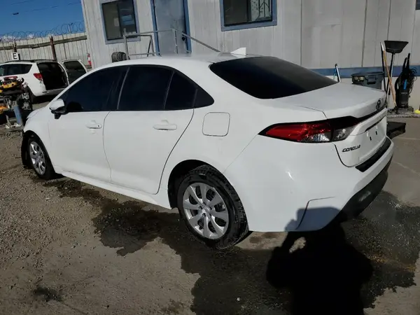 5YFB4MDE3RP164162 2024 TOYOTA COROLLA - Image 2