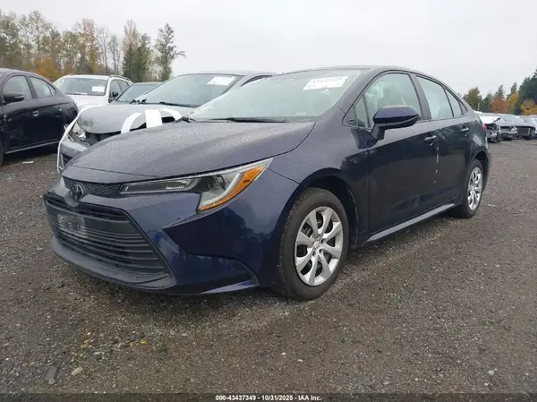 5YFB4MDE3RP167904 2024 TOYOTA COROLLA - Image 2