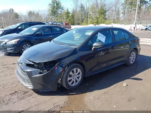 5YFB4MDE3RP173878 2024 TOYOTA COROLLA - Image 2