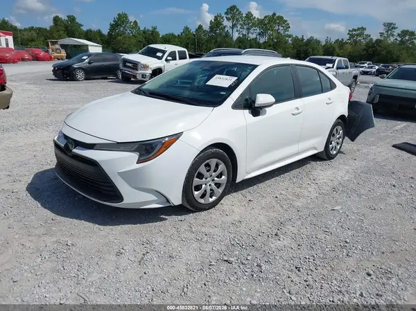 5YFB4MDE3RP180099 2024 TOYOTA COROLLA - Image 2