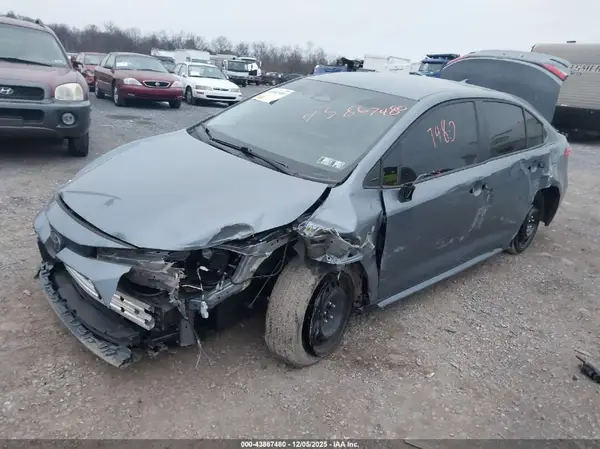 5YFB4MDE3RP184766 2024 TOYOTA COROLLA - Image 2