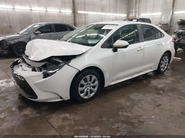 5YFB4MDE3RP209813 2024 TOYOTA COROLLA - Image 2