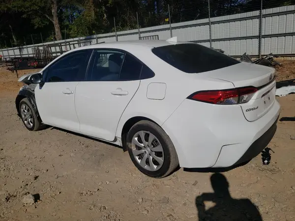 5YFB4MDE3RP215045 2024 TOYOTA COROLLA - Image 2
