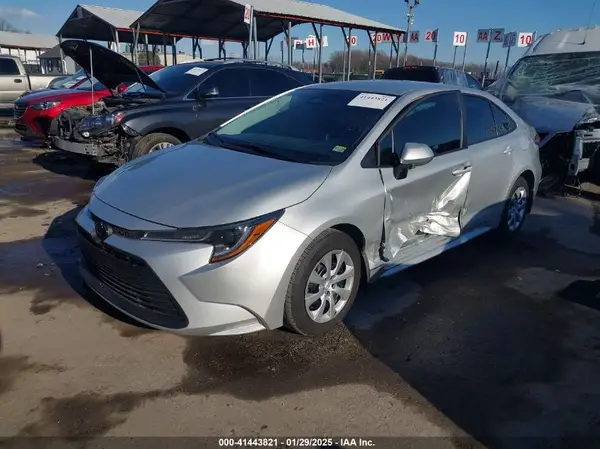 5YFB4MDE3SP235043 2025 TOYOTA COROLLA - Image 2