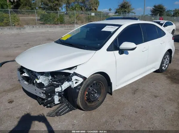 5YFB4MDE3SP240971 2025 TOYOTA COROLLA - Image 2