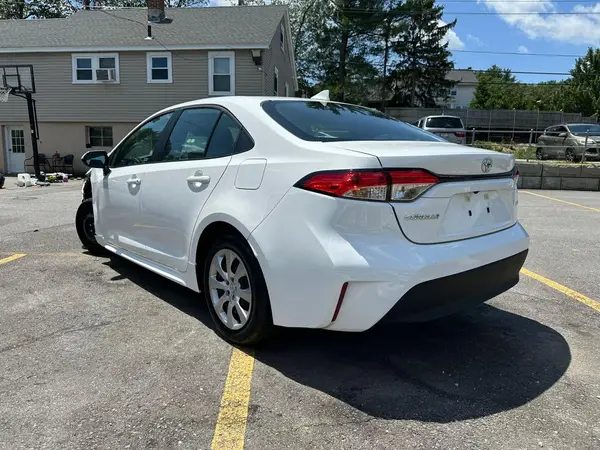 5YFB4MDE3SP244129 2025 TOYOTA COROLLA - Image 2