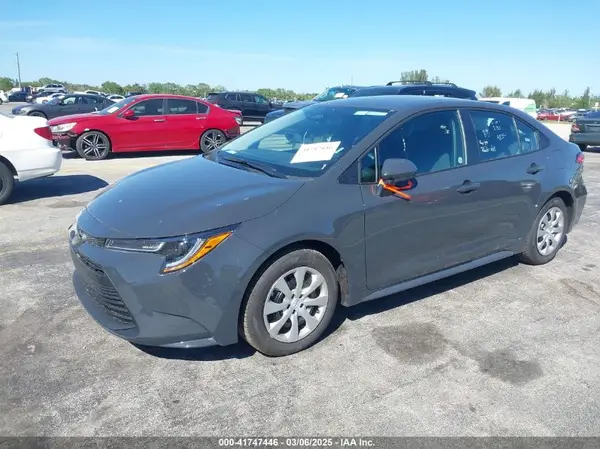 5YFB4MDE3SP245166 2025 TOYOTA COROLLA - Image 2