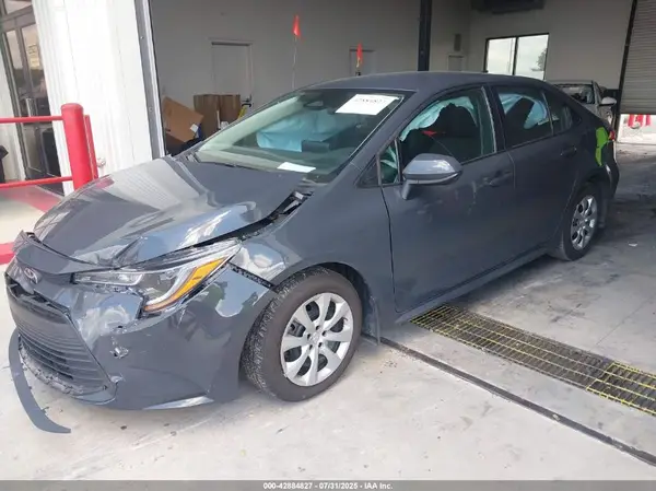 5YFB4MDE3SP252828 2025 TOYOTA COROLLA - Image 2