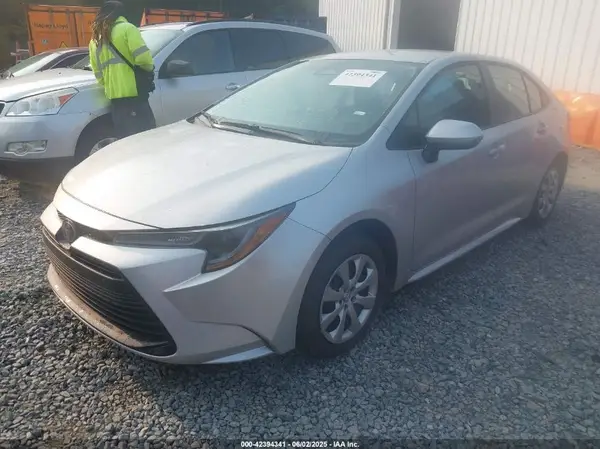 5YFB4MDE3SP258161 2025 TOYOTA COROLLA - Image 2