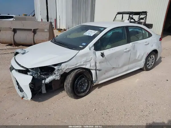 5YFB4MDE3SP264493 2025 TOYOTA COROLLA - Image 2