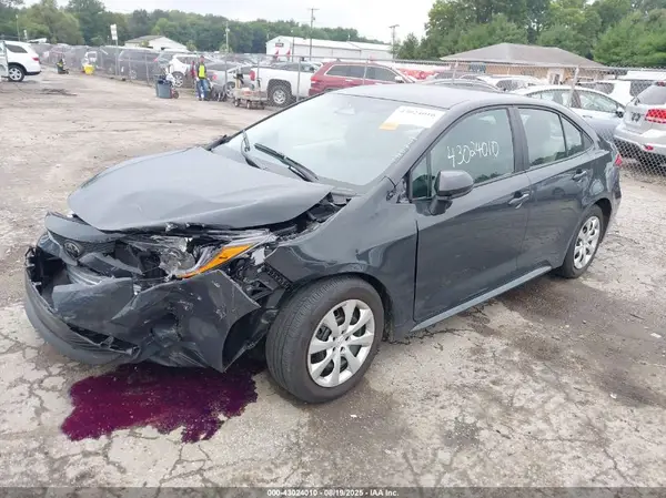 5YFB4MDE3SP304779 2025 TOYOTA COROLLA - Image 2