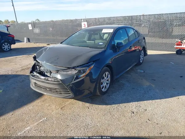 5YFB4MDE3SP326779 2025 TOYOTA COROLLA - Image 2