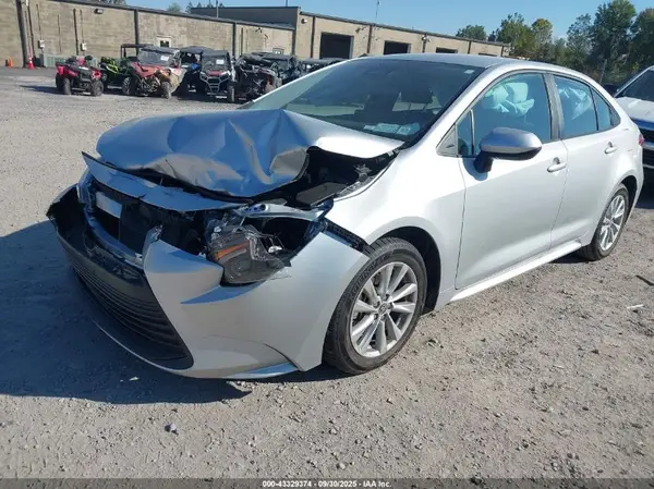 5YFB4MDE3SP343923 2025 TOYOTA COROLLA - Image 2
