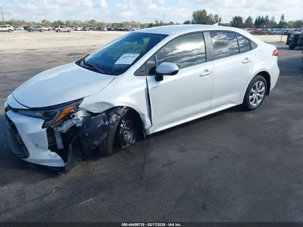 5YFB4MDE3TP383503 2026 TOYOTA COROLLA - Image 2