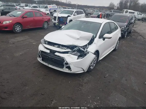 5YFB4MDE4PP006247 2023 TOYOTA COROLLA - Image 2