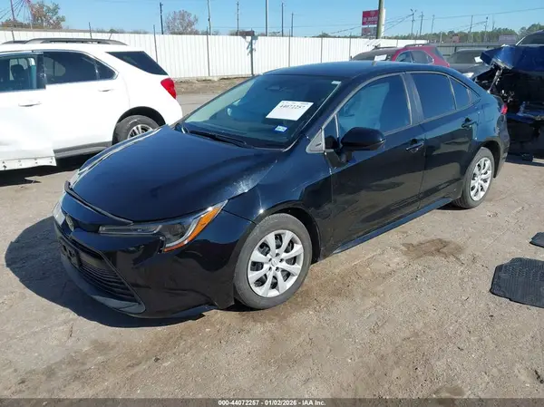 5YFB4MDE4PP009570 2023 TOYOTA COROLLA - Image 2
