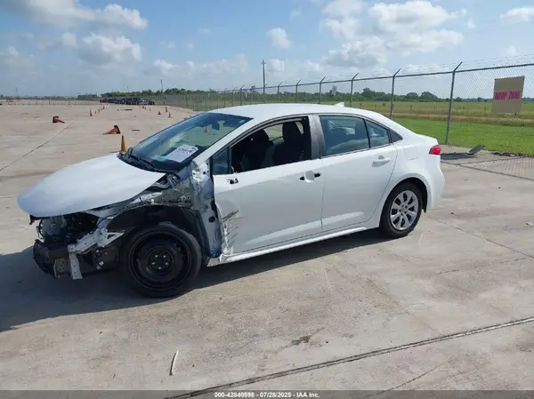 5YFB4MDE4PP073205 2023 TOYOTA COROLLA - Image 2
