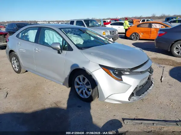 5YFB4MDE4RP086393 2024 TOYOTA COROLLA - Image 1
