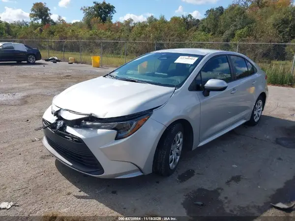5YFB4MDE4RP102575 2024 TOYOTA COROLLA - Image 2