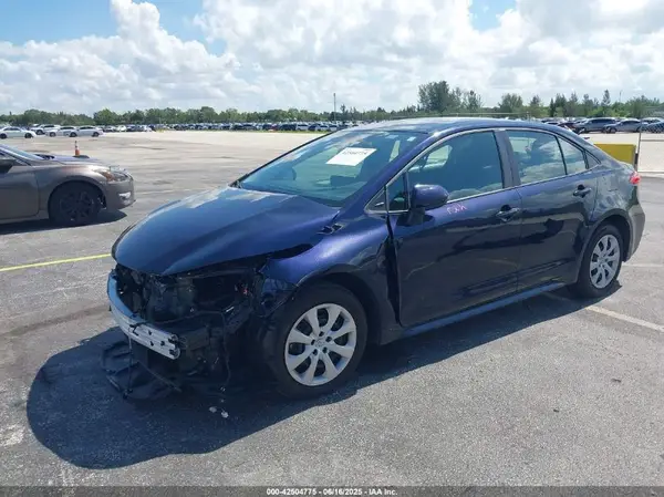 5YFB4MDE4RP103225 2024 TOYOTA COROLLA - Image 2