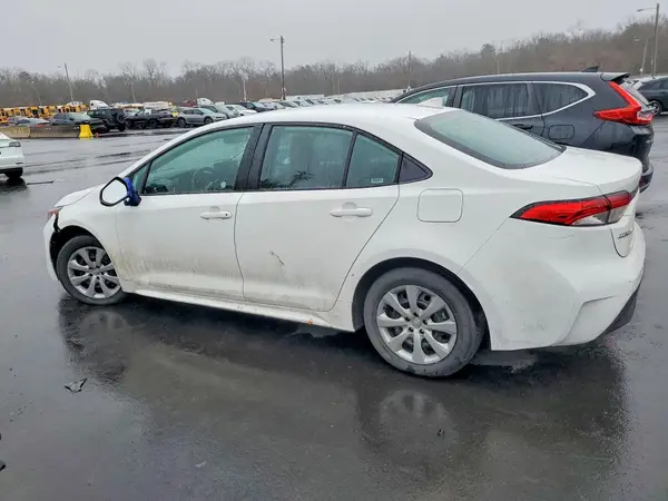 5YFB4MDE4RP124740 2024 TOYOTA COROLLA - Image 2