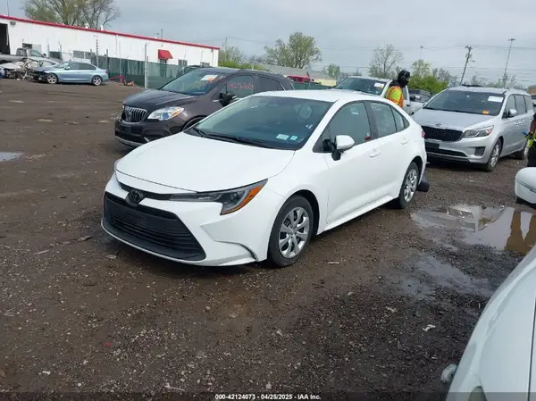 5YFB4MDE4RP128125 2024 TOYOTA COROLLA - Image 2