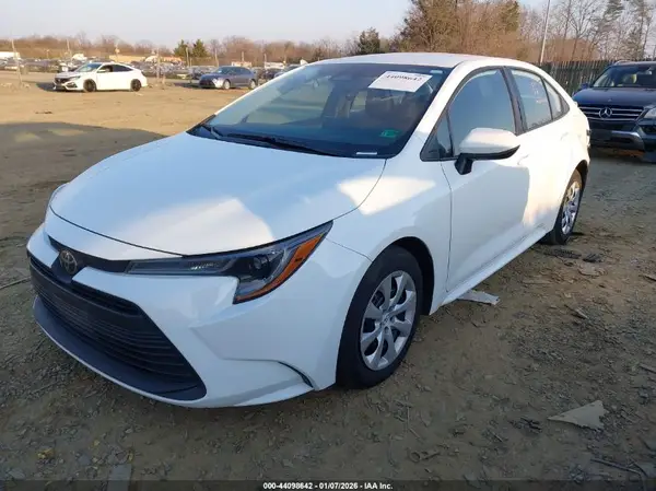5YFB4MDE4RP152795 2024 TOYOTA COROLLA - Image 2