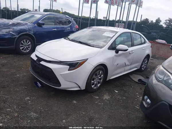 5YFB4MDE4RP161366 2024 TOYOTA COROLLA - Image 2