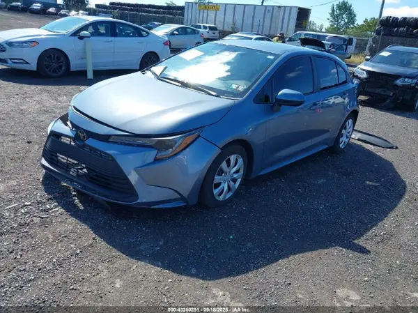5YFB4MDE4RP166647 2024 TOYOTA COROLLA - Image 2