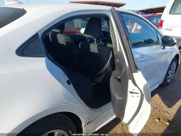 5YFB4MDE4RP174912 2024 TOYOTA COROLLA - Image 8
