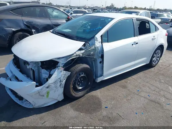5YFB4MDE4RP182119 2024 TOYOTA COROLLA - Image 2