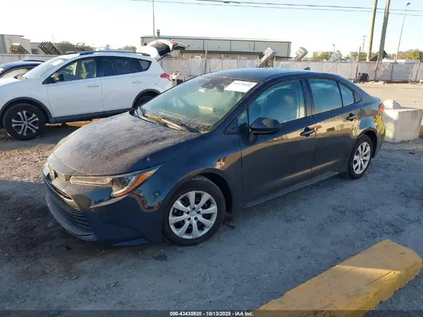 5YFB4MDE4RP186705 2024 TOYOTA COROLLA - Image 2