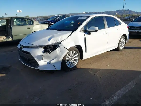 5YFB4MDE4RP189328 2024 TOYOTA COROLLA - Image 2
