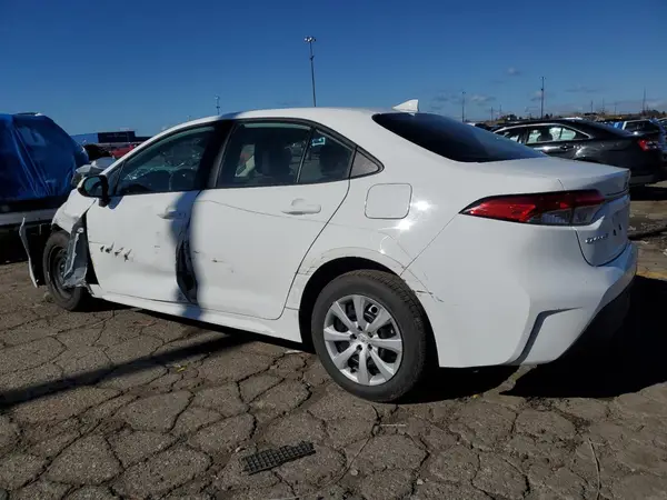 5YFB4MDE4RP190026 2024 TOYOTA COROLLA - Image 2