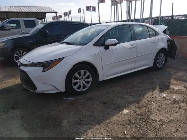 5YFB4MDE4RP190737 2024 TOYOTA COROLLA - Image 2