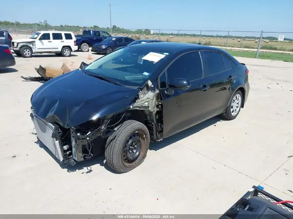 5YFB4MDE4RP221663 2024 TOYOTA COROLLA - Image 2